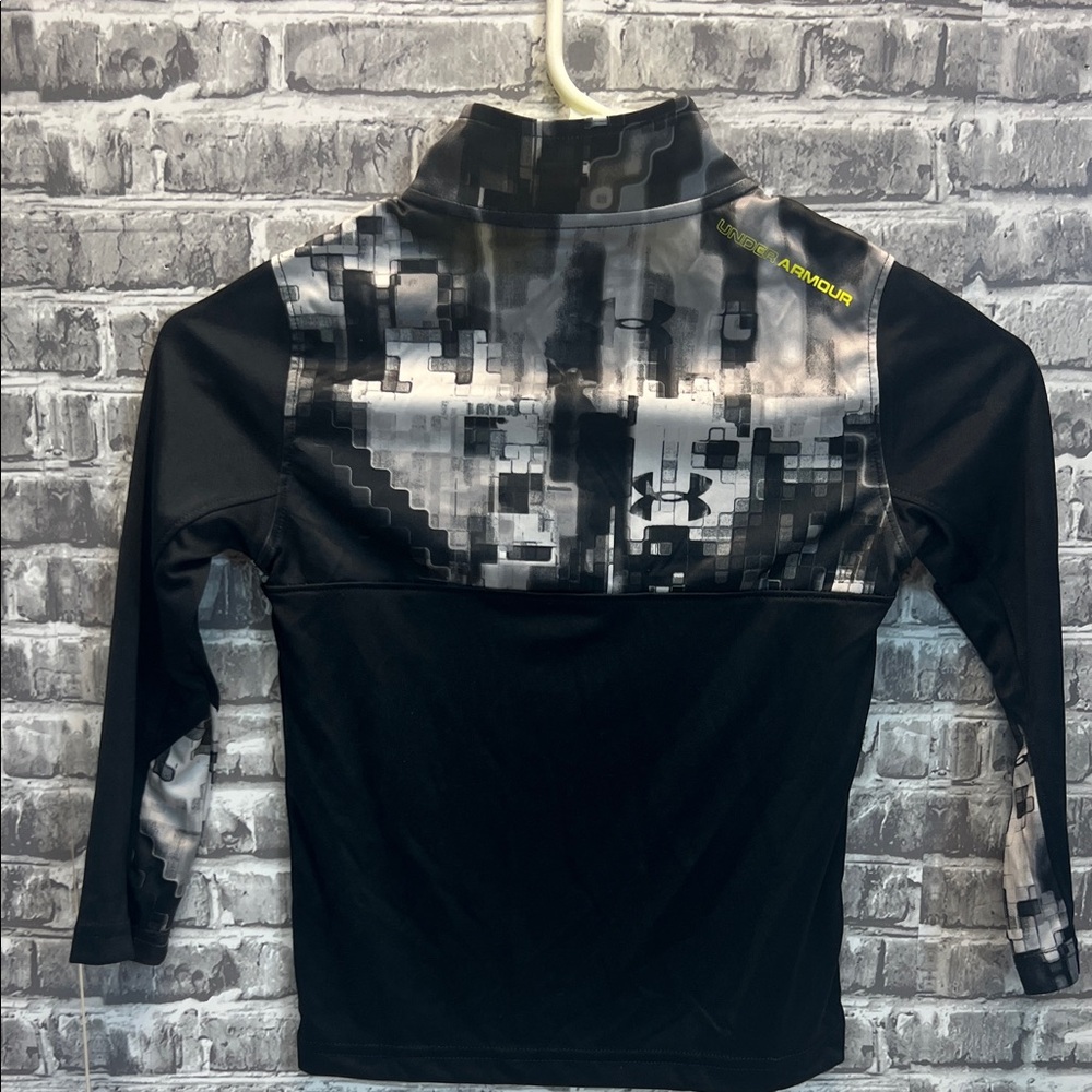 Boy's Under Armour quarter zip Pullover shirt - Picture 6 of 10